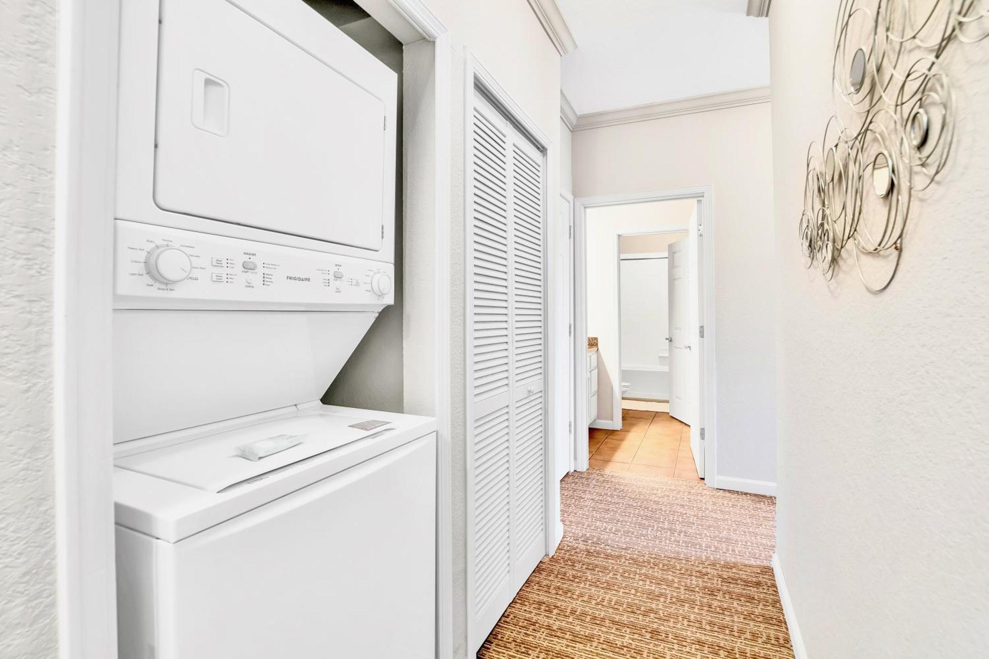 Modern 3br Near - Pool And Hot Tub! Hébergement de vacances *